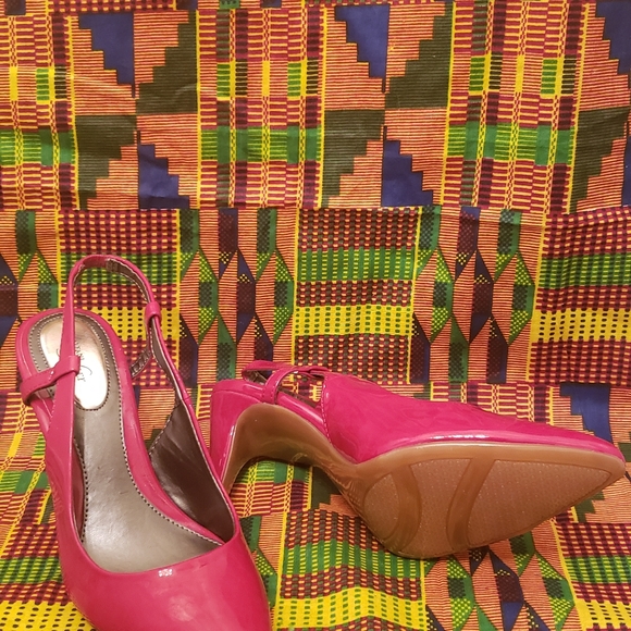 NEW: Women's shoes - Picture 3 of 12